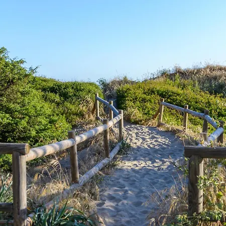 The Beachfront Gem * Μαρμπέλλα