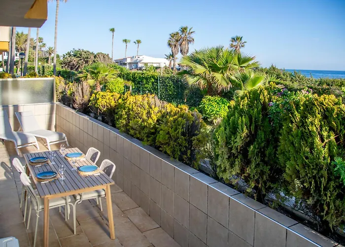 The Beachfront Gem * マルベーリャ