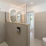 The Beachfront Gem Apartmán