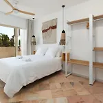 The Beachfront Gem Apartmán *