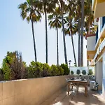 The Beachfront Gem Apartmán