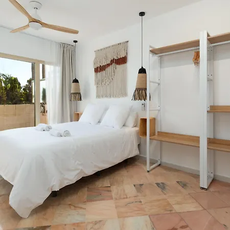 The Beachfront Gem Appartement *