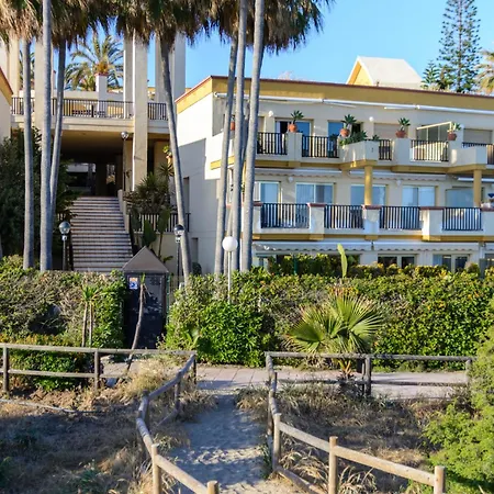 The Beachfront Gem * ماربيا